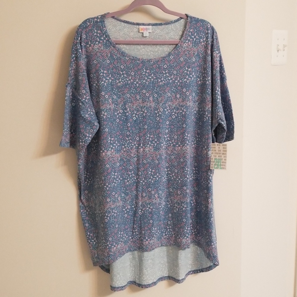 NWT 2XL Lularoe Irma Tunic Top